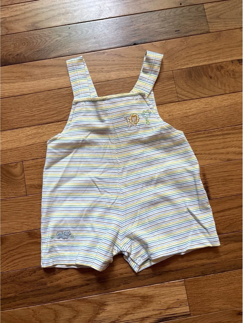 Kissy kissy baby overalls 0-3m